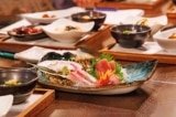 Bí mật đằng sau bàn ăn Nhật: Ăn sushi sao cho đúng phép tắc?