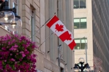 Ottawa phạt tới 1,5 triệu đô la Canada đối với hành vi tư vấn di trú gian dối