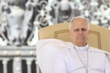 Vatican: Giáo hoàng Leo XIV mắc ung thư phổi, đã được cắt thùy dưới phổi phải