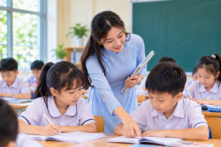 Sau sắp xếp trường học, Việt Nam còn thiếu hơn 43.000 giáo viên 