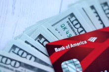 Thợ cắt tóc ở Mỹ trả lại gần 130.000 USD bỏ quên tại máy ATM