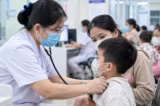 TP.HCM ghi nhận hơn 34.000 ca viêm hô hấp cấp trong một tuần 